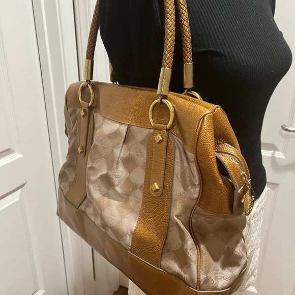 MCM Bag - Picture 16 of 16